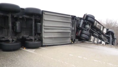 Подробности за тежката катастрофа между бус и ТИР край Видин (ВИДЕО)