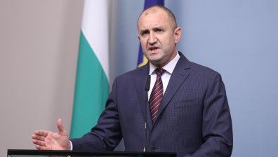 Допуснаха за разглеждане искането на Радев срещу комисията за нова Конституция