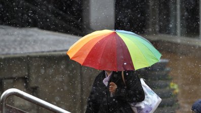Неделята носи значителна облачност, само на места ще вали дъжд
