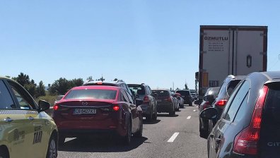 Тежък трафик по магистралите в първия почивен ден