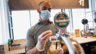 Heineken съкращава служители заради коронакризата