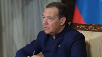 Медведев: Съобщенията за изграждане на германски завод за танкове в Украйна са "тролинг"