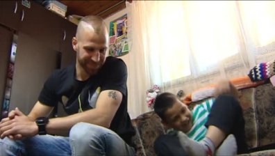 История за доброто: Футболистите на ЦСКА помогнаха на бедно 9-членно семейство