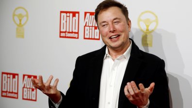 Мъск обещавa екскурзии до Марс и Луната през 2020 г.