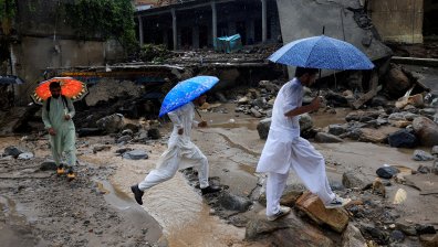 Най-малко 700 са загиналите при наводненията в Пакистан