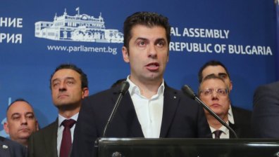 Петков: Радев бави втория мандат, има ли общо с пресконференцията на Радостин Василев?