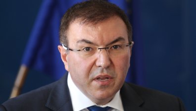Министър Ангелов: Няма да се затягат мерките, ще претрансформираме отделения