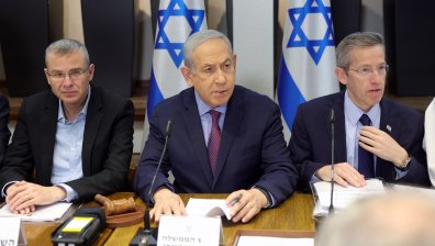 Правителството на Нетаняху оцеля след вот на недоверие