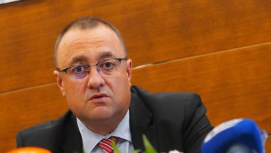 Масови нарушения край речните корита: Държавата започва премахване на незаконни строежи