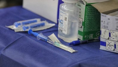 Ще преговаряме с ЕК за закупуване на ваксини от държави извън ЕС