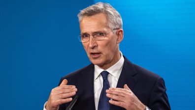 НАТО: 130 самолета и 140 кораба са в повишена готовност, в Европа има 100 000 военни от САЩ