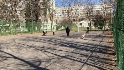 Helpbook алармира: Опасни съоръжения на детска площадка в София