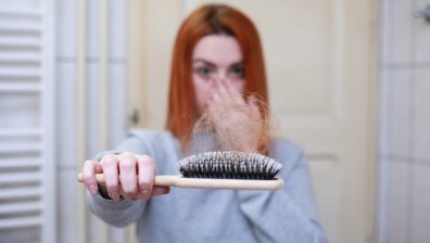 Ефективни ли са медикаментите в борбата с косопада?