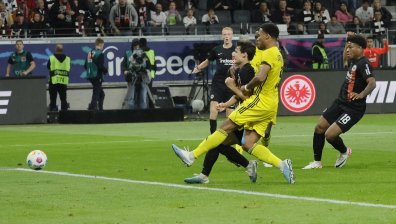 "Айнтрахт" сложи край на мечтите за нова "синя" приказка, "Левски" е аут от евротурнирите