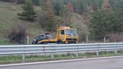 Автомобил блъсна мъж на АМ "Хемус"