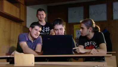 Над 60% от българчетата гледат видео уроци и онлайн материали в обучението си