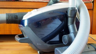 Как да почистим прахосмукачката правилно?