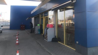 Отново обир на бензиностанция в София! Задигнаха 10 хил. лв.
