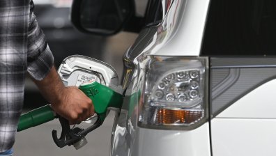 Цените на едро на руския бензин тип Ai-92 паднаха с още 9,7%