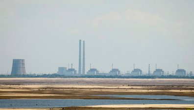 Дрон проби стена в Запорожката АЕЦ, МААЕ иска незабавен достъп