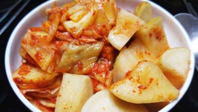 Кимчи намалява риска от развитие на сериозни усложнения от Ковид-19