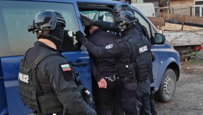 Избори 2026: Шестима задържани при акция срещу купуването на гласове в Бургас
