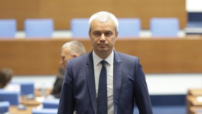 Костадинов: Започнахме консултации за вот на недоверие