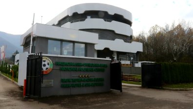 Медицинската комисия към БФС призова отборите да спазват мерките