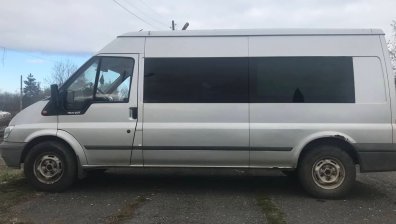 Задържаха микробус с 26 незаконни имигранти в бургаско село