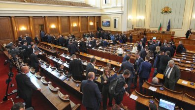 Кабинетът "Габровски" не може да събере подкрепа, 4 партии категорично го отхвърлят