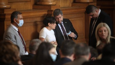 Какъв е политическият отзвук след интервюто на Слави Трифонов?