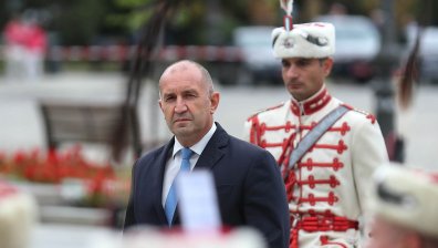 Искри между Радев и управляващите партии заради шефа на ДАНС