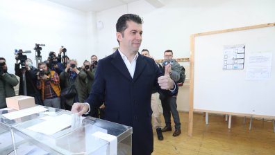 Кирил Петков: Спасител няма, от всеки един зависи бъдещето
