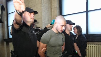 Прокурорският син, обвинен в побой, остава в ареста