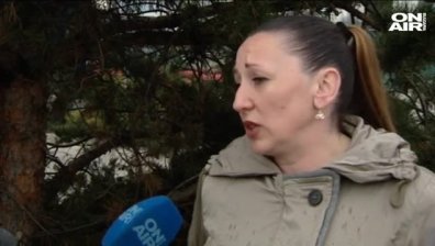 Монтират отново спорната люлка за деца с увреждания