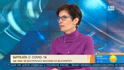 Ваксинационният щаб: Университетските преподаватели влизат в групата на учителите