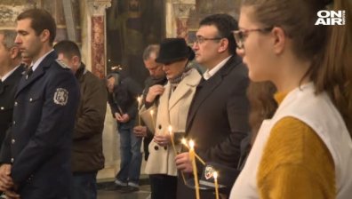 Заупокойна панихида в "Св. Александър Невски" в памет на жертвите на пътя
