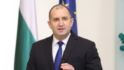 Радев със специален поздрав към дамите по случай 8 март