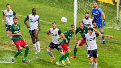 С човек по-малко и в буря "Ботев" (Враца) падна от "Локомотив" (Пд) с 0:1