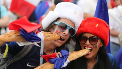 Спортните трибуни във Франция остават без публика до януари