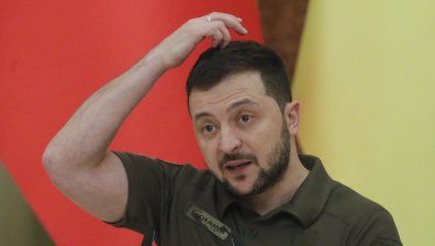 Зеленски спира безвизовия режим за руснаците, Украйна укрепва границите си