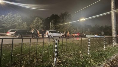 Верижна катастрофа на "Цариградско шосе" в София, движението е затруднено
