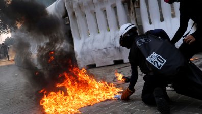 Отново сблъсъци на протестите в Хонконг