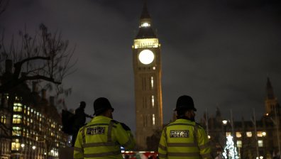 Полицаи във Великобритания застреляха мъж след тежка катастрофа