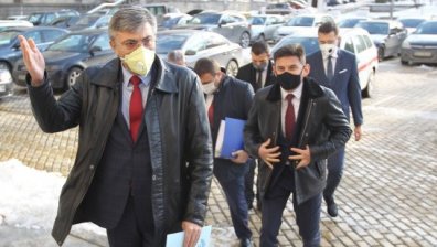 Карадайъ: Виждаме президенти, на които не им пука да нарушават Конституцията