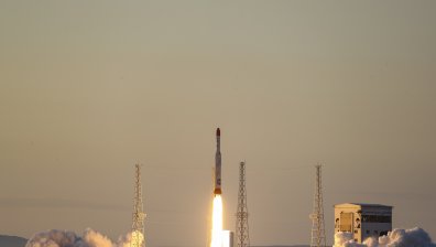 САЩ изпитали хиперзвукова ракета през март, но пазели теста в тайна заради войната