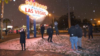 Рядко явление: Сняг покри Лас Вегас (ВИДЕО)