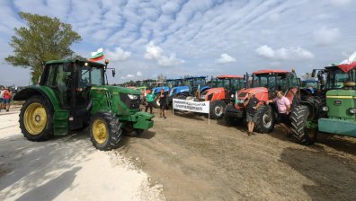 Ще пламне и нашата черга? Фермери се канят да блокират пътища, ако не бъдат чути