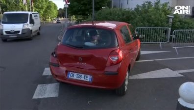 Мъж опита да се вреже с кола в мюсюлмани в Париж