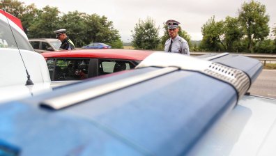 Катастрофа между камиони и кола затвори Прохода на Републиката